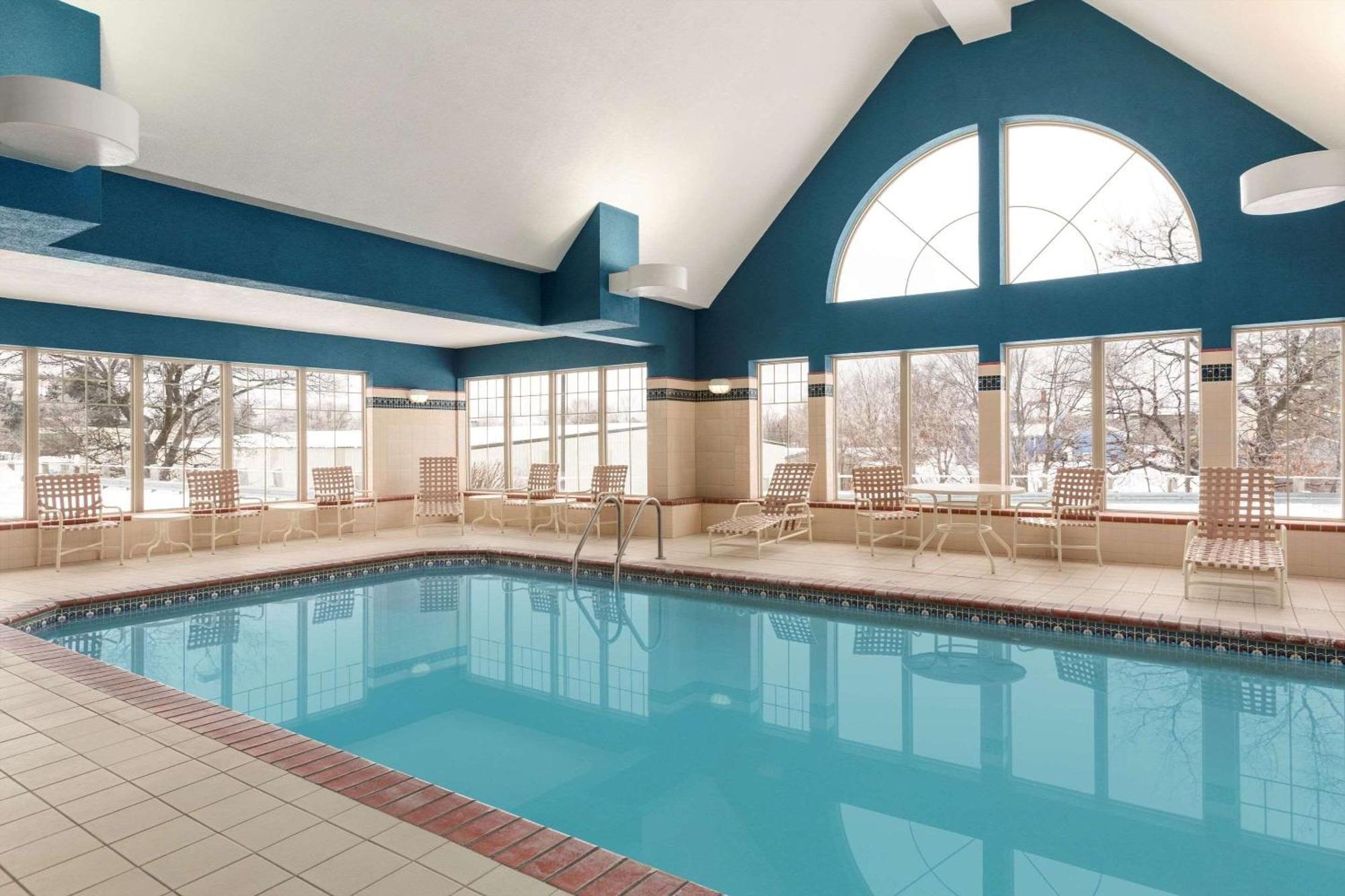 Country Inn & Suites By Radisson, Wausau, Wi Schofield Bagian luar foto